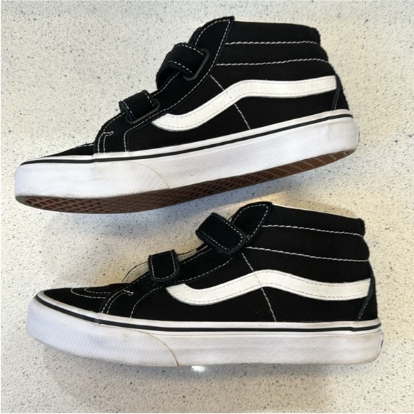 Vans Black and White SK8-Mid Sneakers with Velcro Straps - Picture 3 of 4